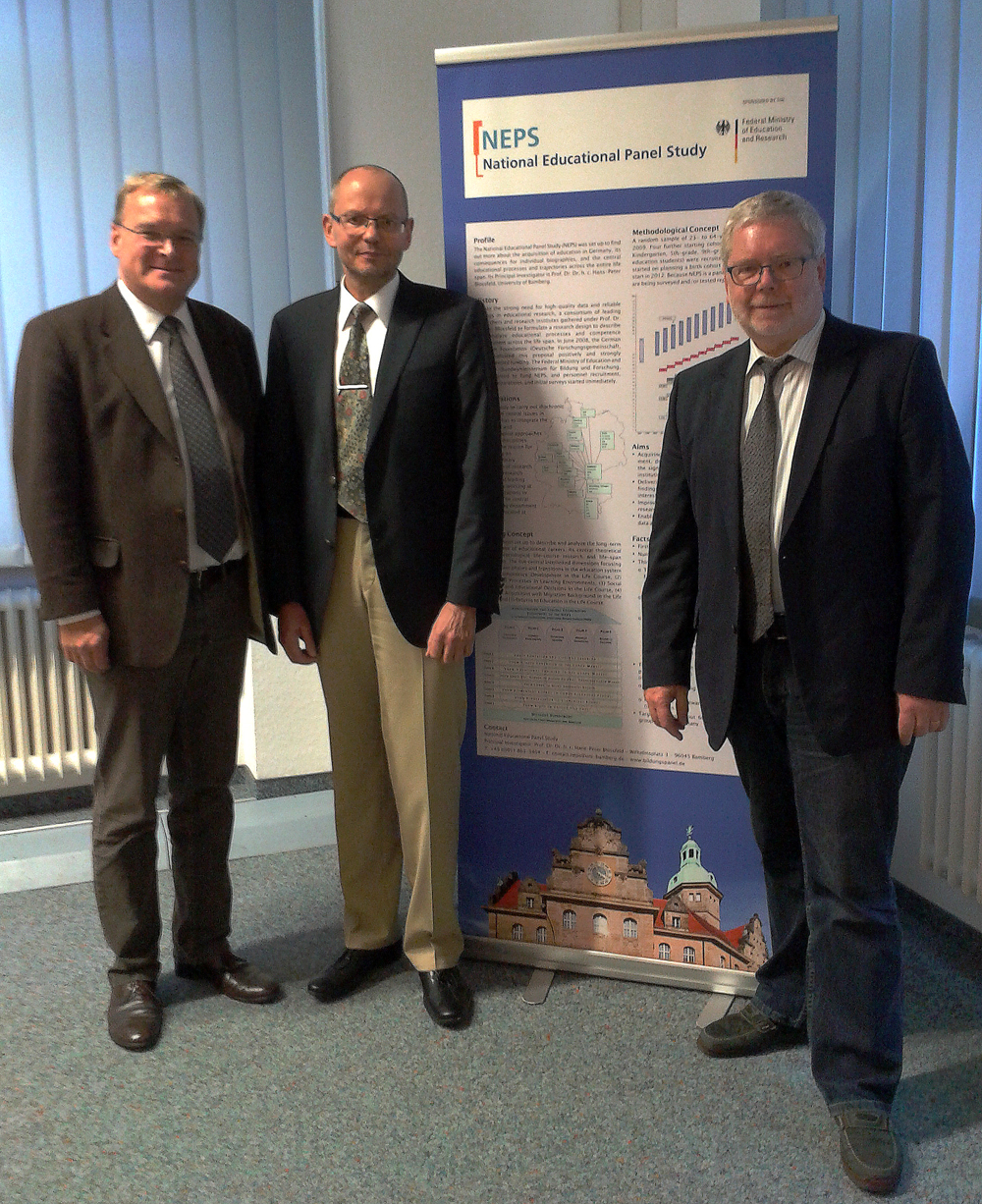 In the photo (from left to right): Andreas Starke, Prof. Dr. Hans-Günther Roßbach und Prof. Dr. Godehard Ruppert 