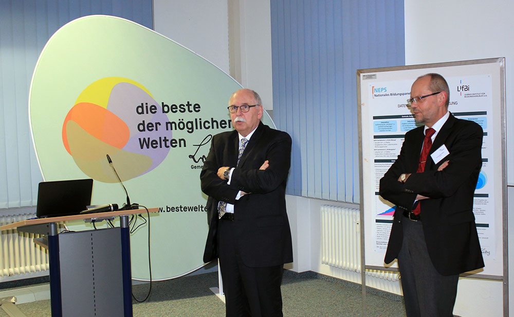 V.l.n.r.: Prof. Dr.-Ing. Matthias Kleiner, Präsident der Leibniz-Gemeinschaft, und Prof. Dr. Hans-Günther Roßbach, Direktor LIfBi